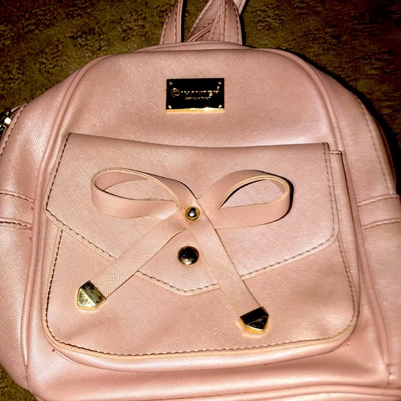 Mini Back Pack - Picture 1 of 4